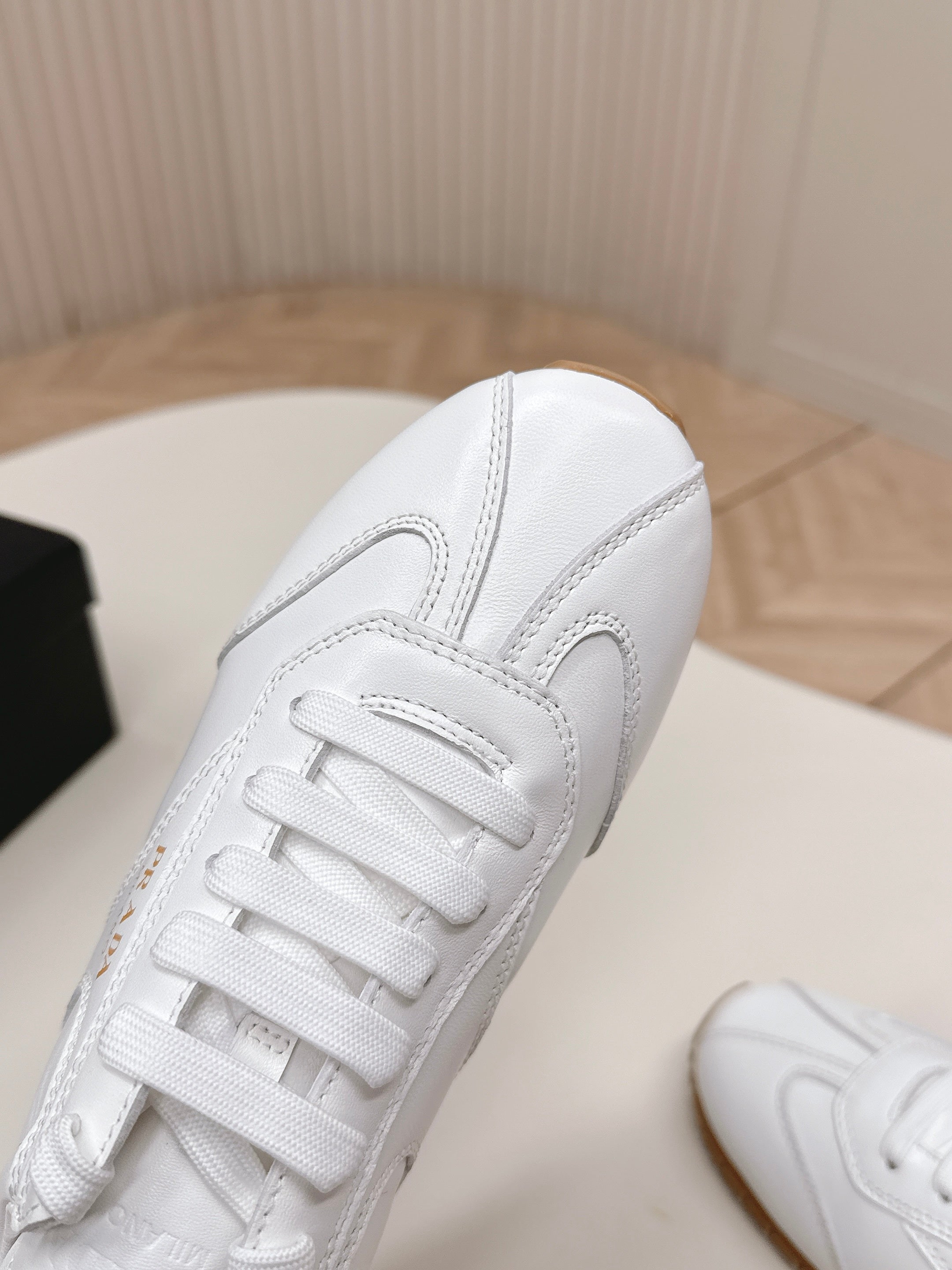 Prada 26ss German Training White Leather 644229