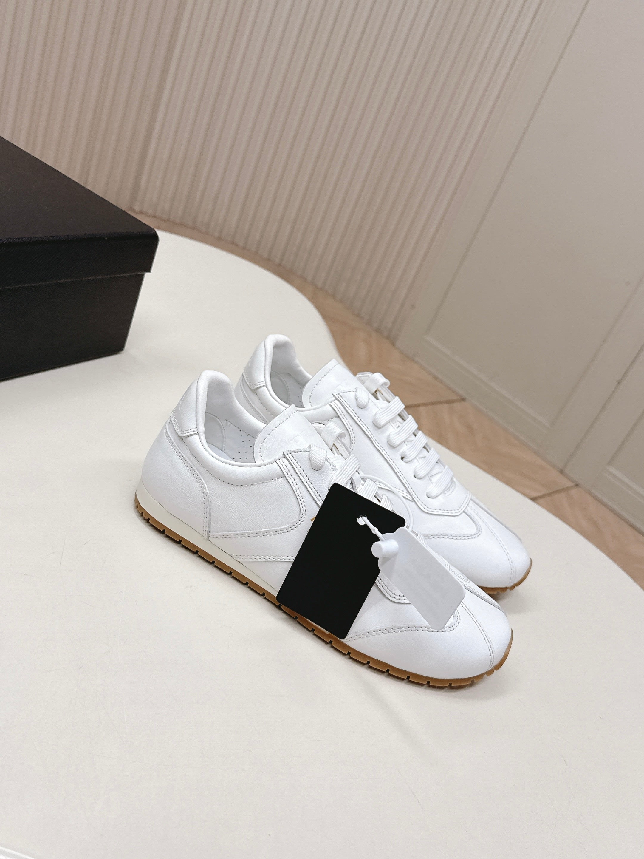 Prada 26ss German Training White Leather 644229
