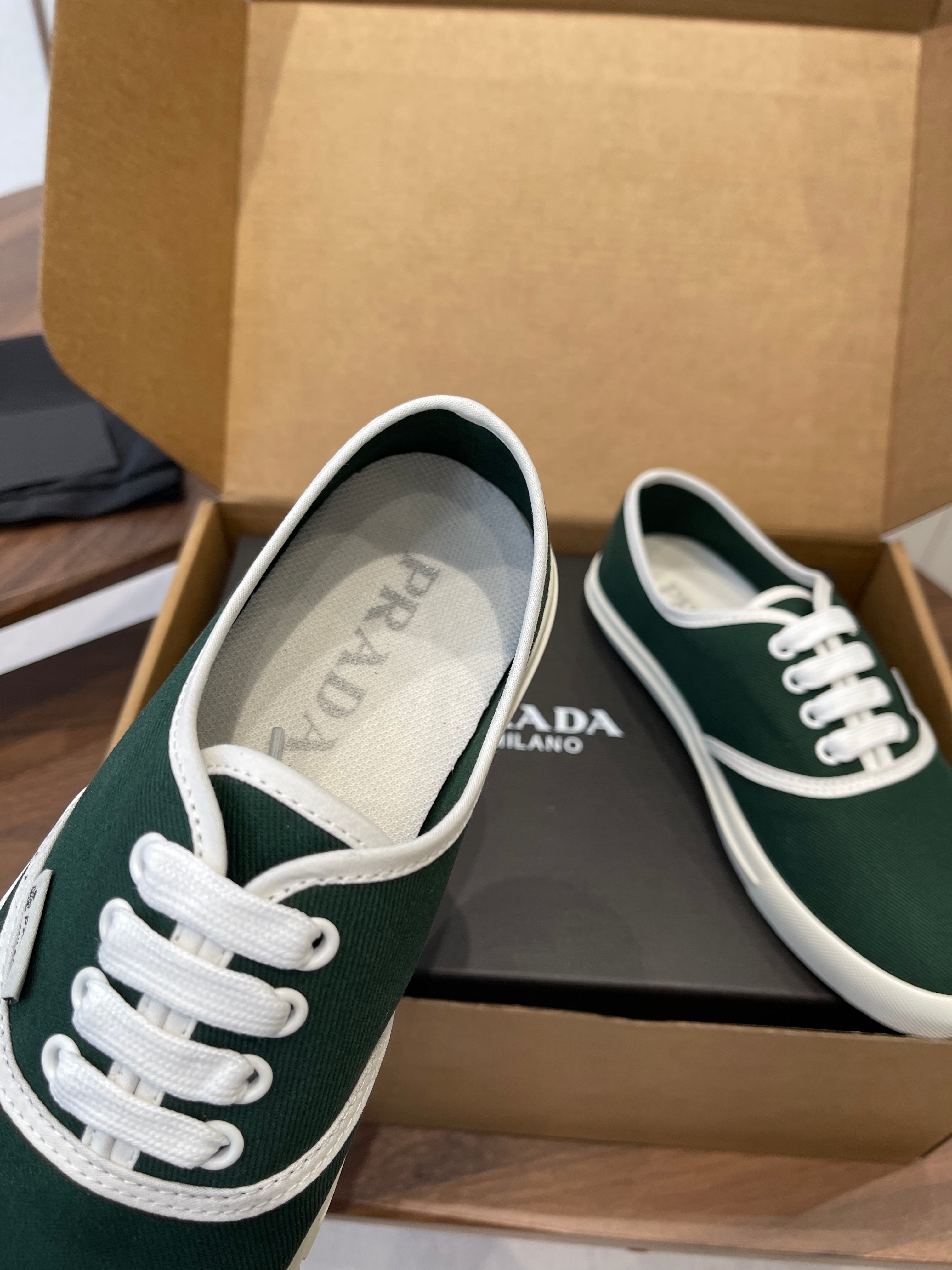 Prada 26ss Casual Shoes Green White Canvas 624428