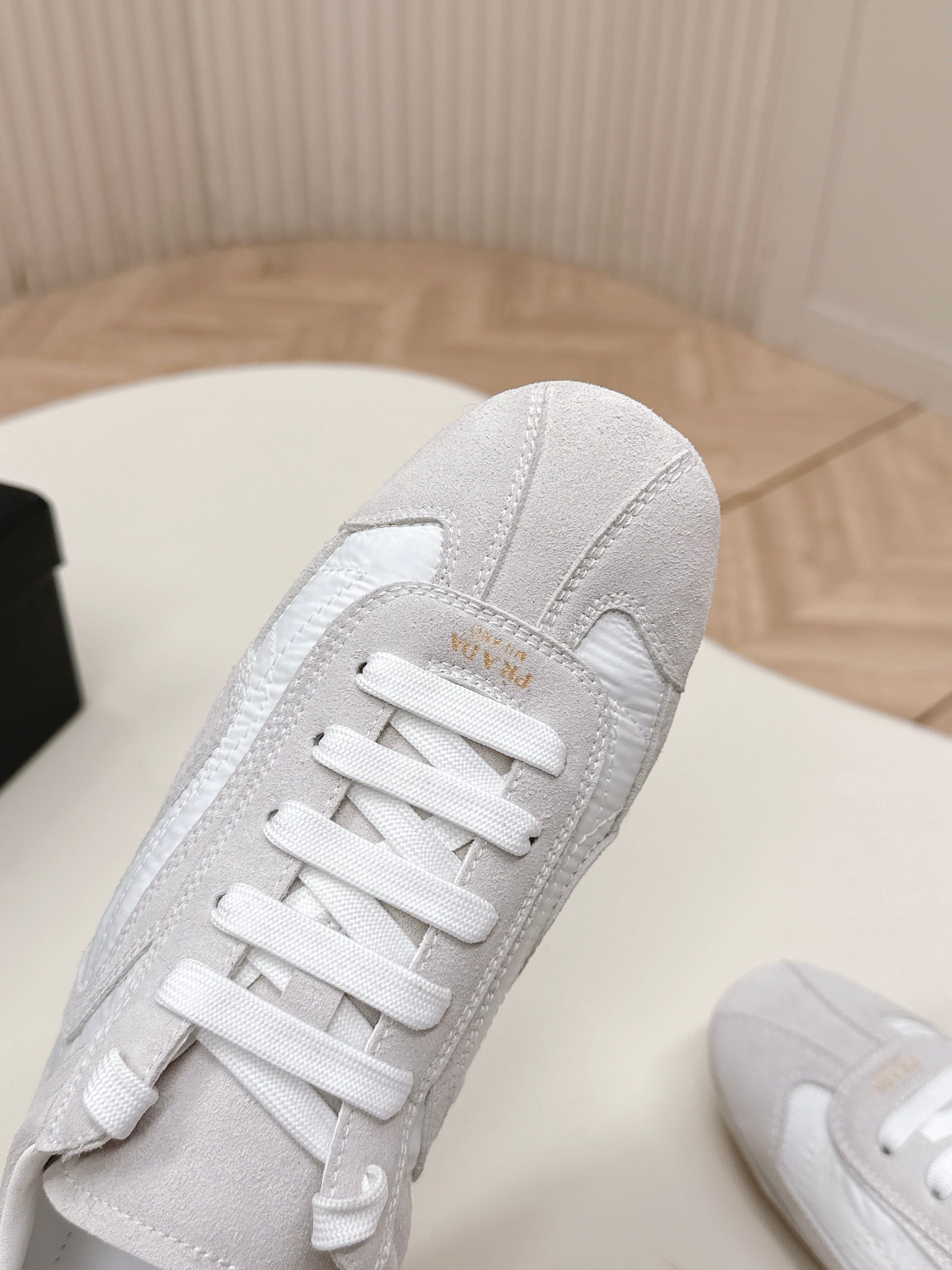 Prada 26ss German Training Light Grey Suede Re Nylon 644208