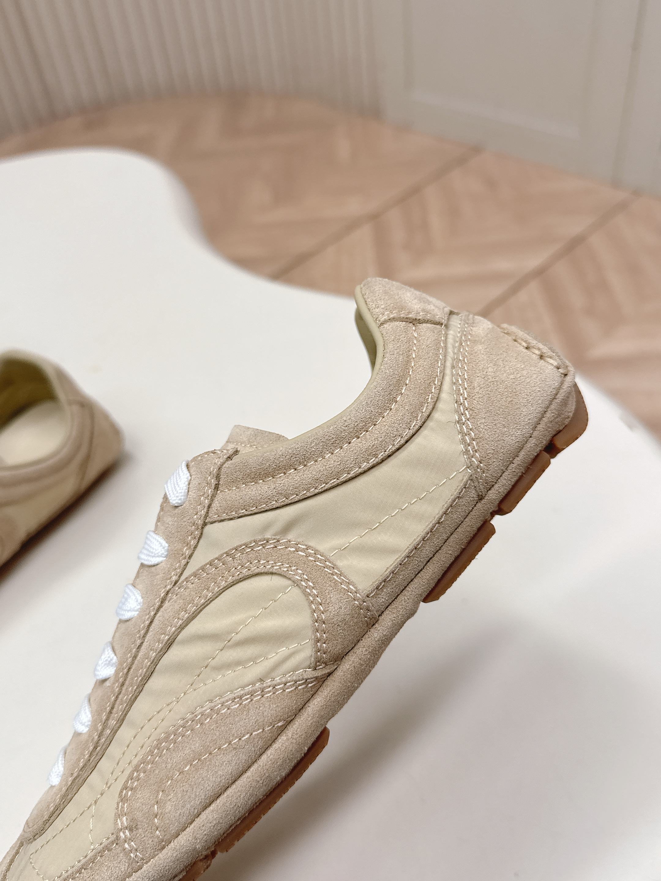 Prada 26ss German Training Khahi Suede Re Nylon 644209