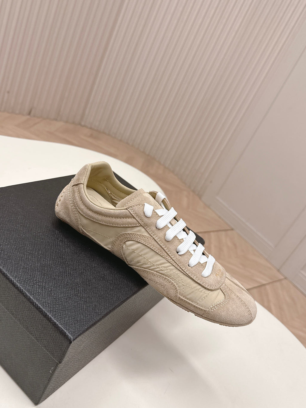Prada 26ss German Training Khahi Suede Re Nylon 644209