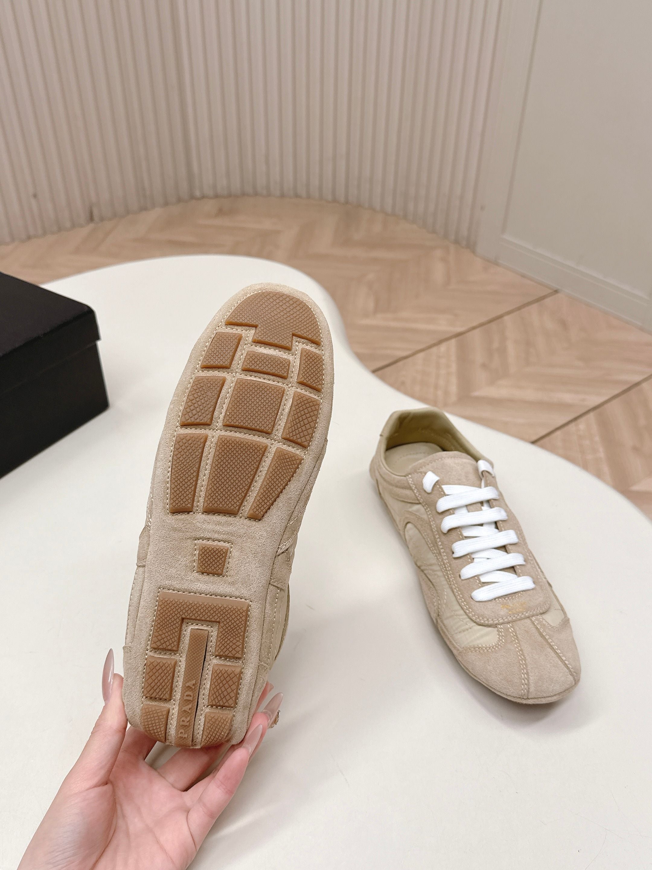 Prada 26ss German Training Khahi Suede Re Nylon 644209