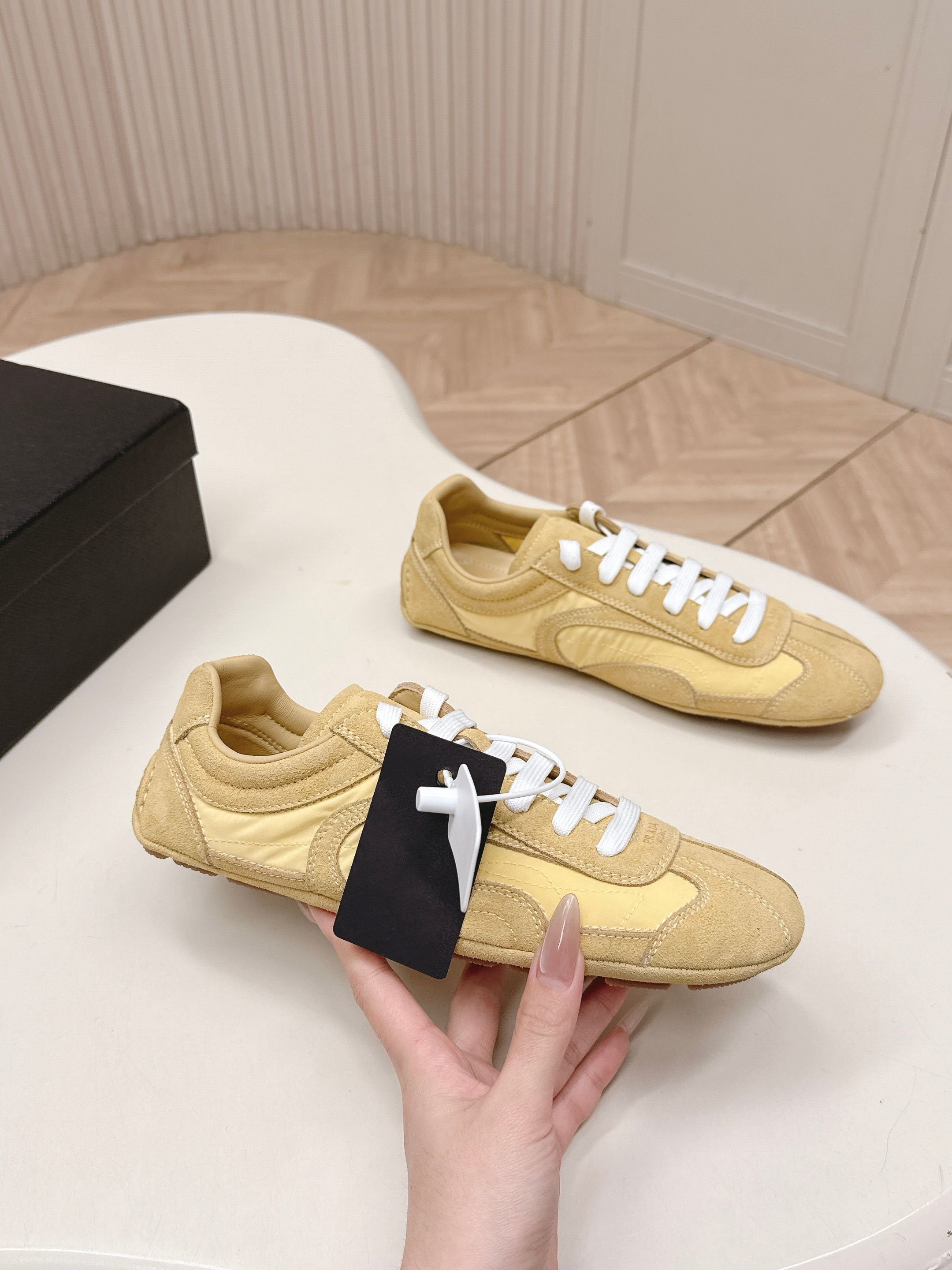 Prada 26ss German Training Light Brown Suede Re Nylon 644211