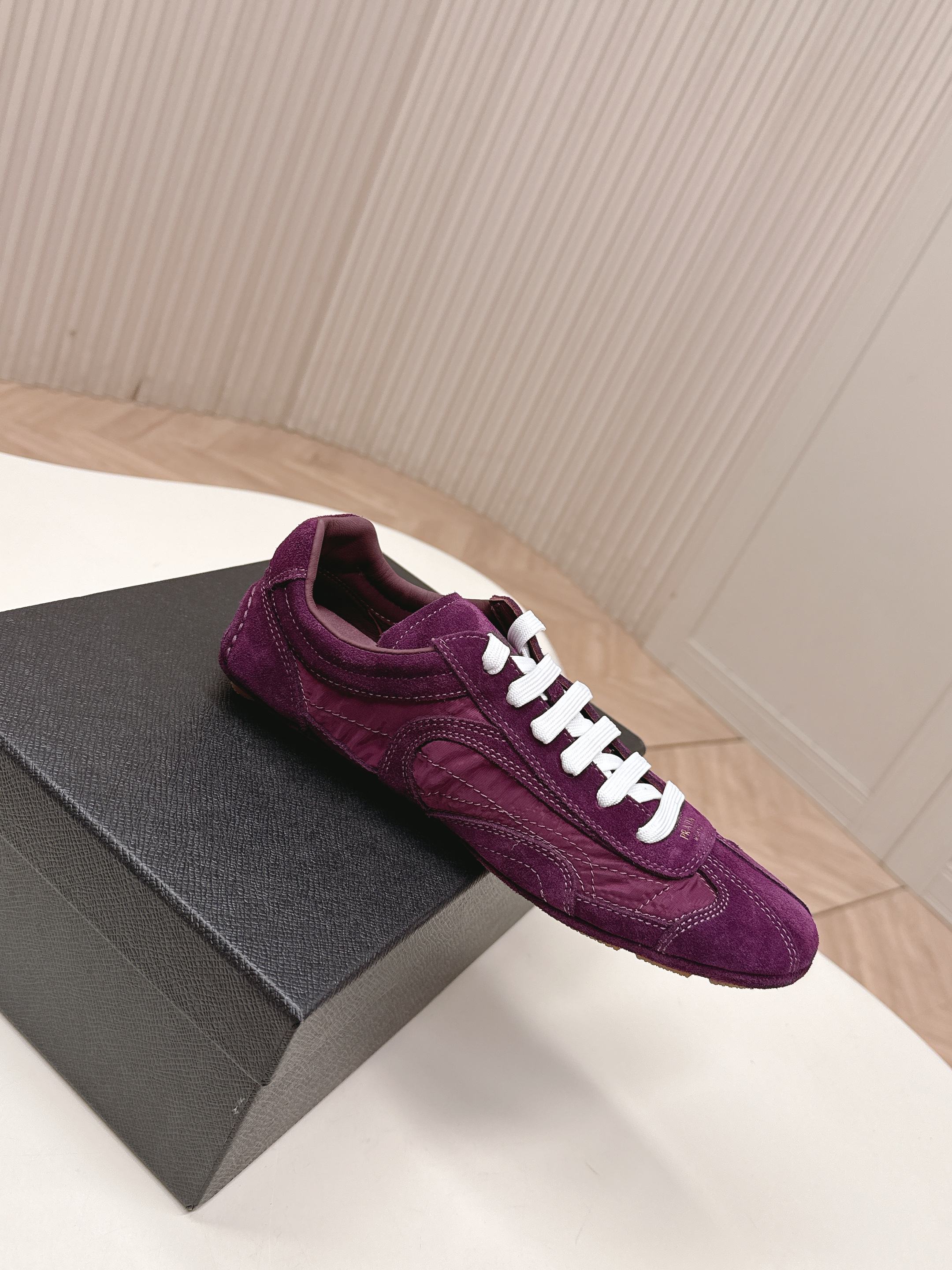 Prada 26ss German Training Burgundy Suede Re Nylon 644212