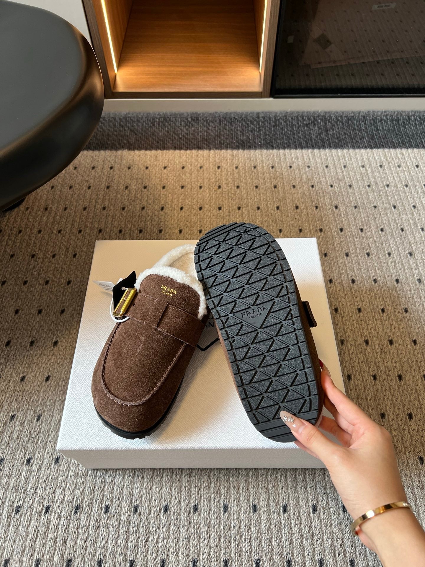 Prad 26s Clogs Coffee Suede Shearling 971696