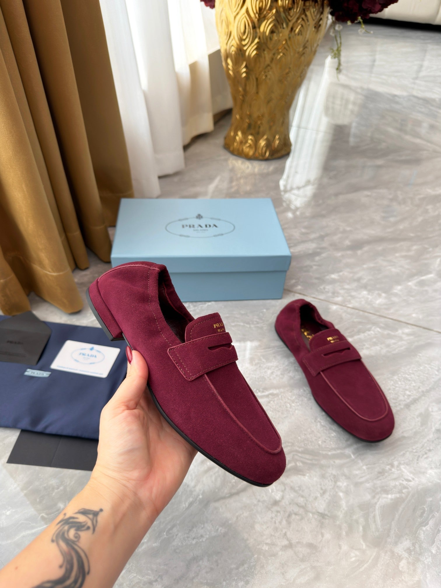 Prada 25SS Casual Elastic Loafers Wine Red Suede 564180