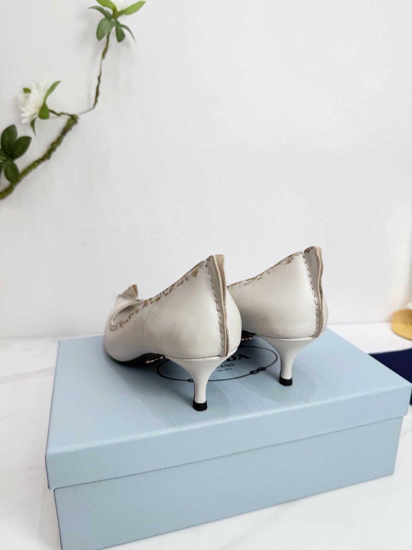 PRA 26SS Pump 55 Ivory Beige Cowhide 592415