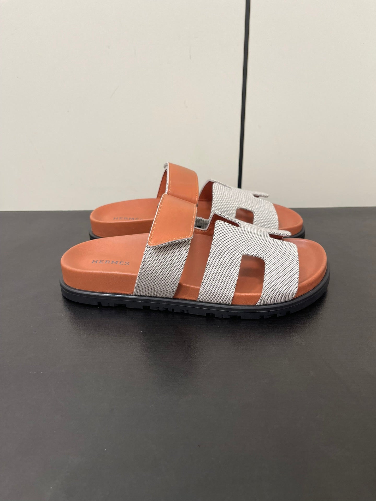 HERMES CHYPRE SANDAL ORANGE MIX CREAM CALFSKIN