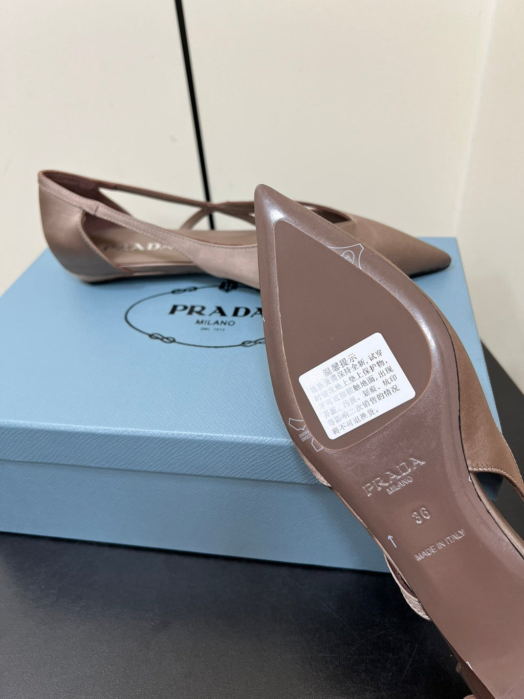 CUT-OUT BALLERINAS IN HAZELNUT BEIGE SATIN