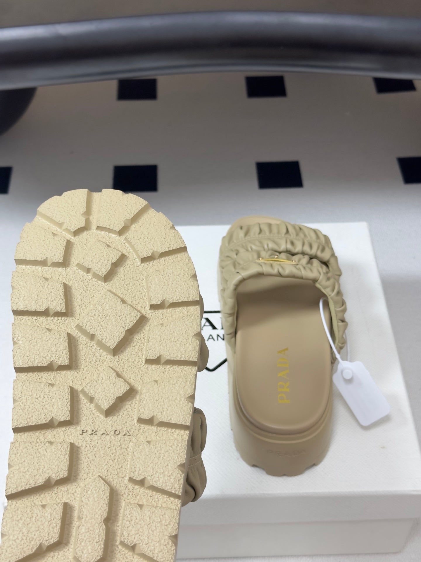 Pra 26s Flatform Slides Beige Matelassé Leather 834768