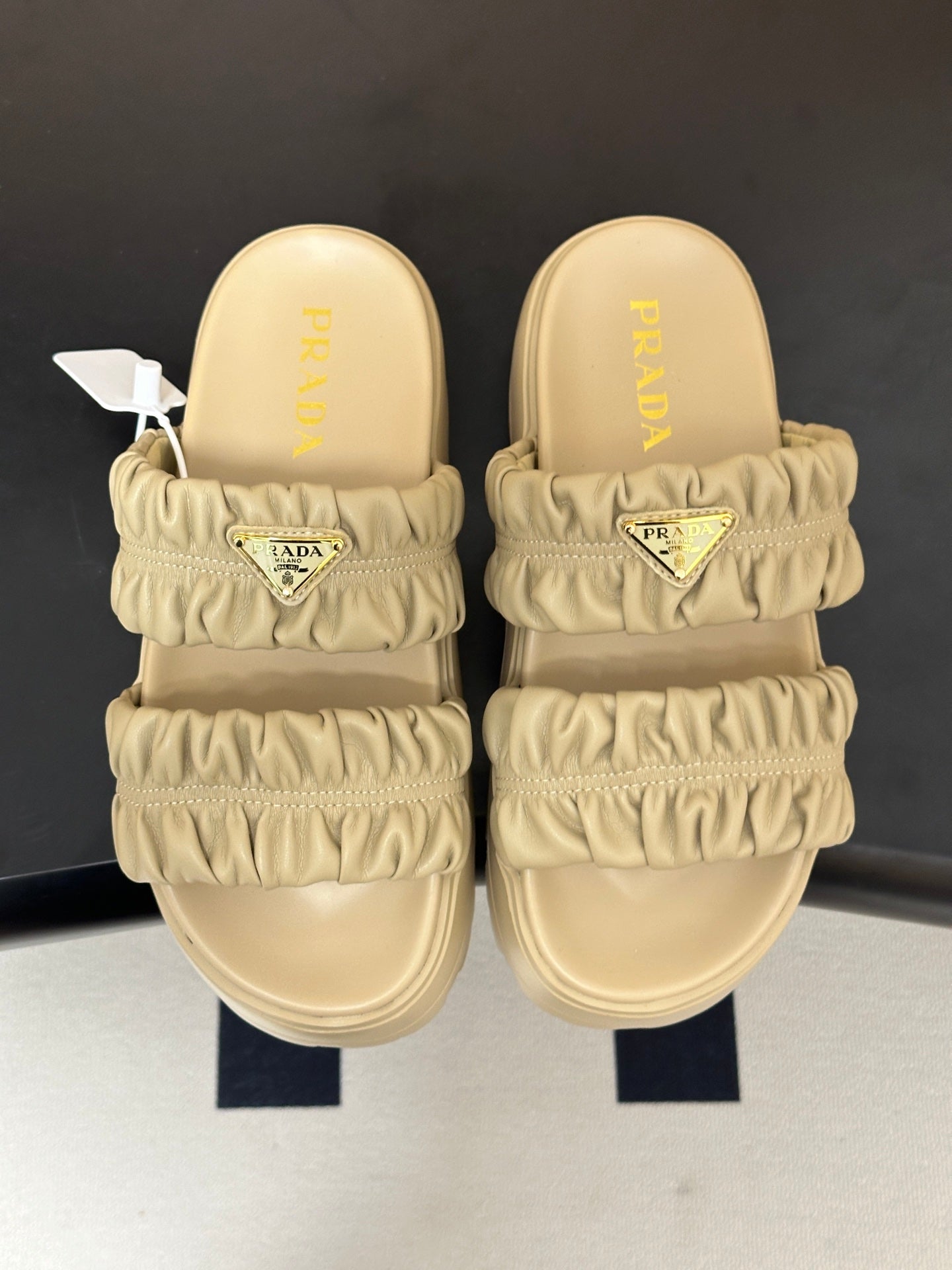 Pra 26s Flatform Slides Beige Matelassé Leather 834768