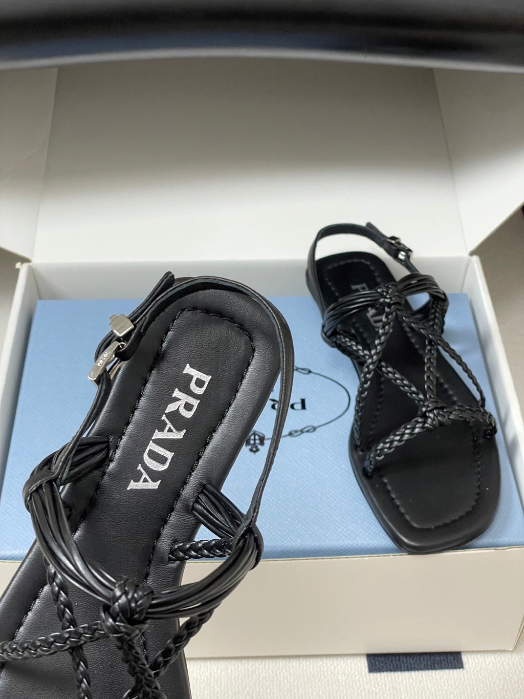 Pra Strappy Flat Sandals Black Sheepskin 834811