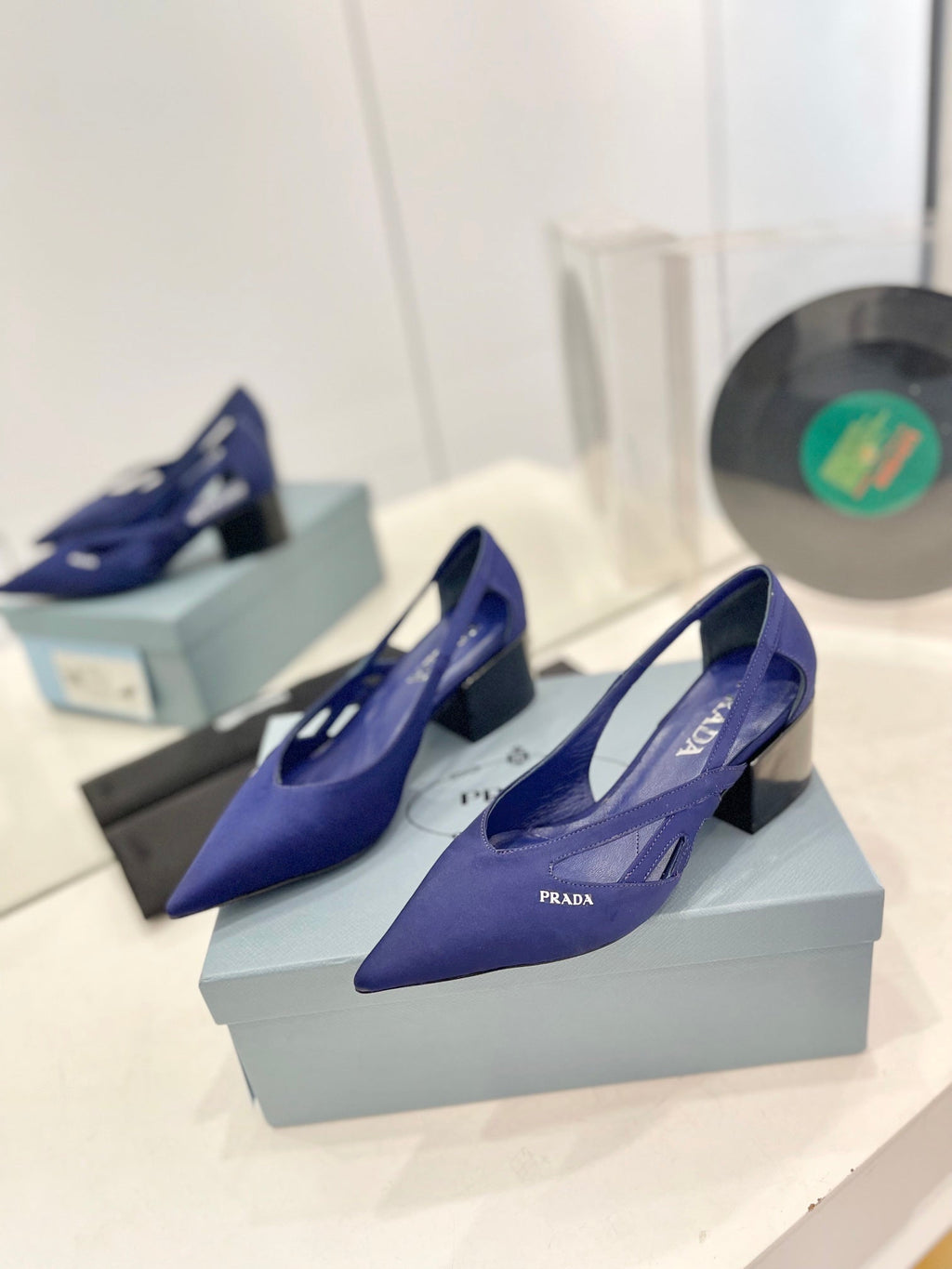 PRA STRAP CUT-OUT PUMPS NAVY SATIN