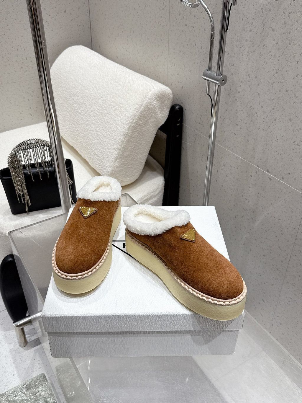 Pra 2025 Fur Mule Brown White Suede Wool 554327