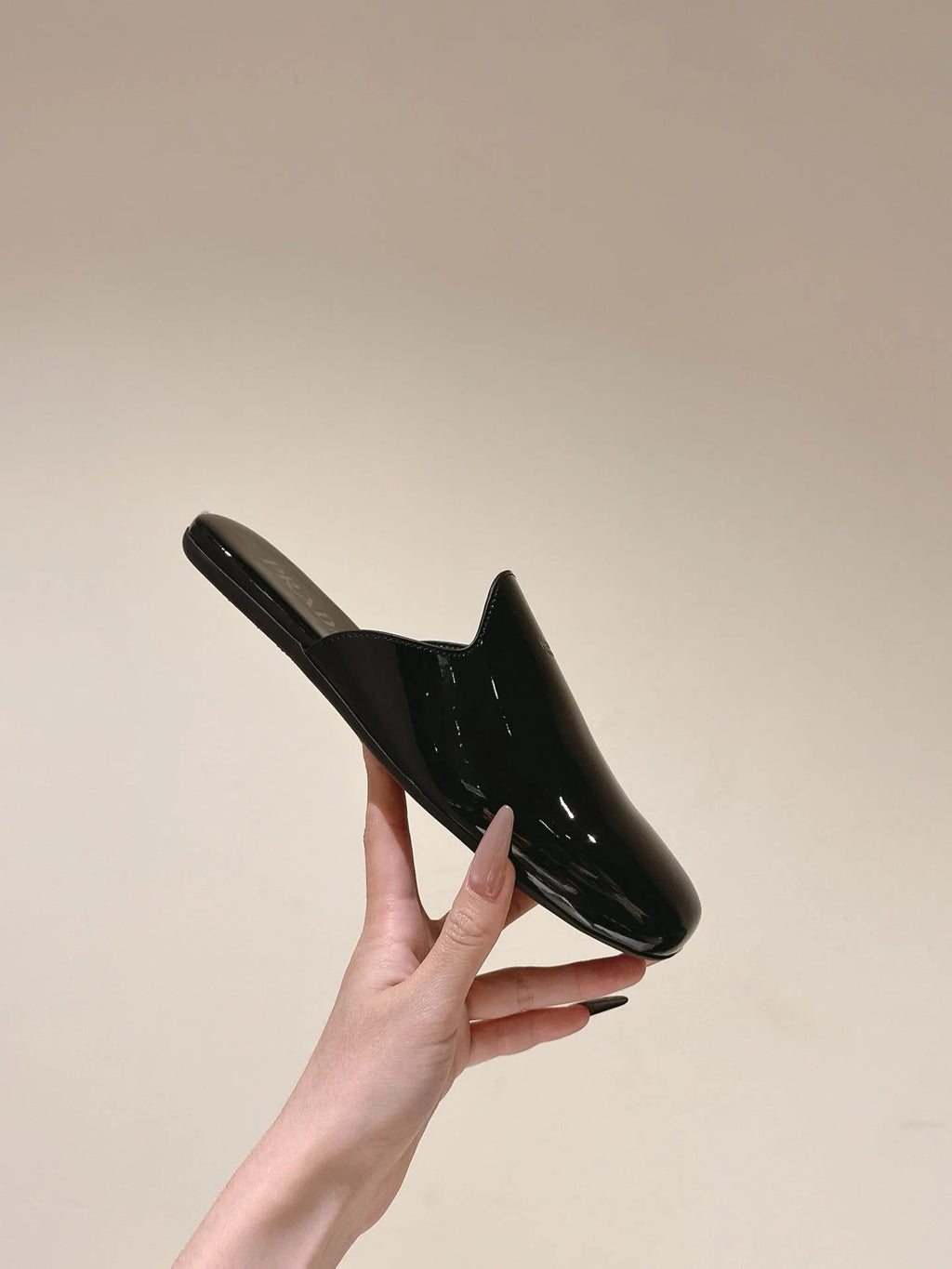 PRA 2026S Flats Mule Black Patent Leather 657680