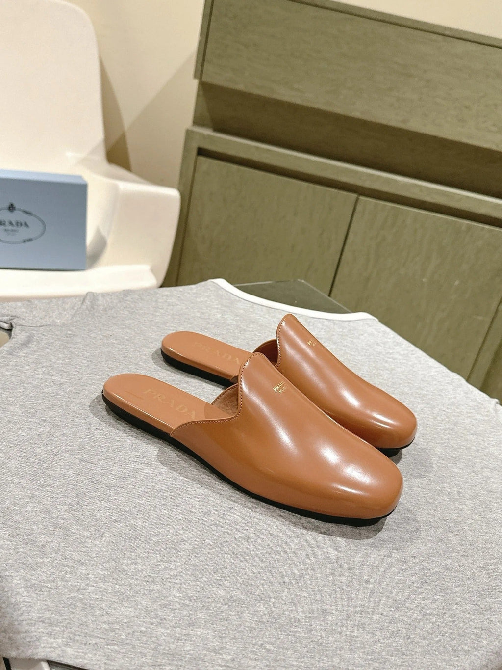 PRA 2026S Flats Mule Tan Brown Patent Leather 657679