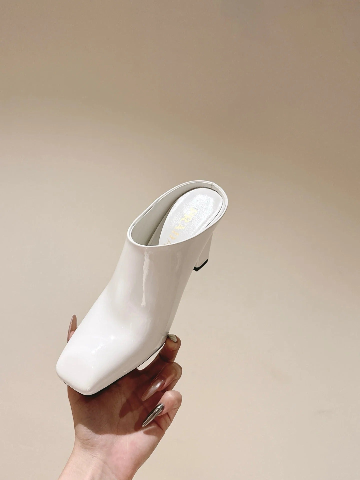 PRA 2026S High Heel Mule 75 White Patent Leather 657677