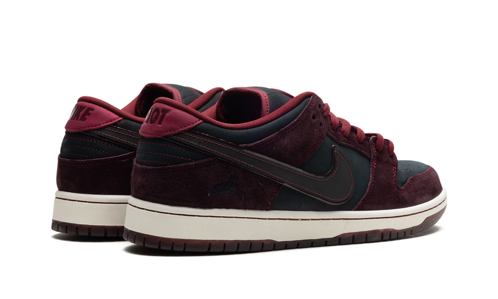 SB Dunk Low "Riot Skateshop Special Box" FZ1289 200 Specialbox