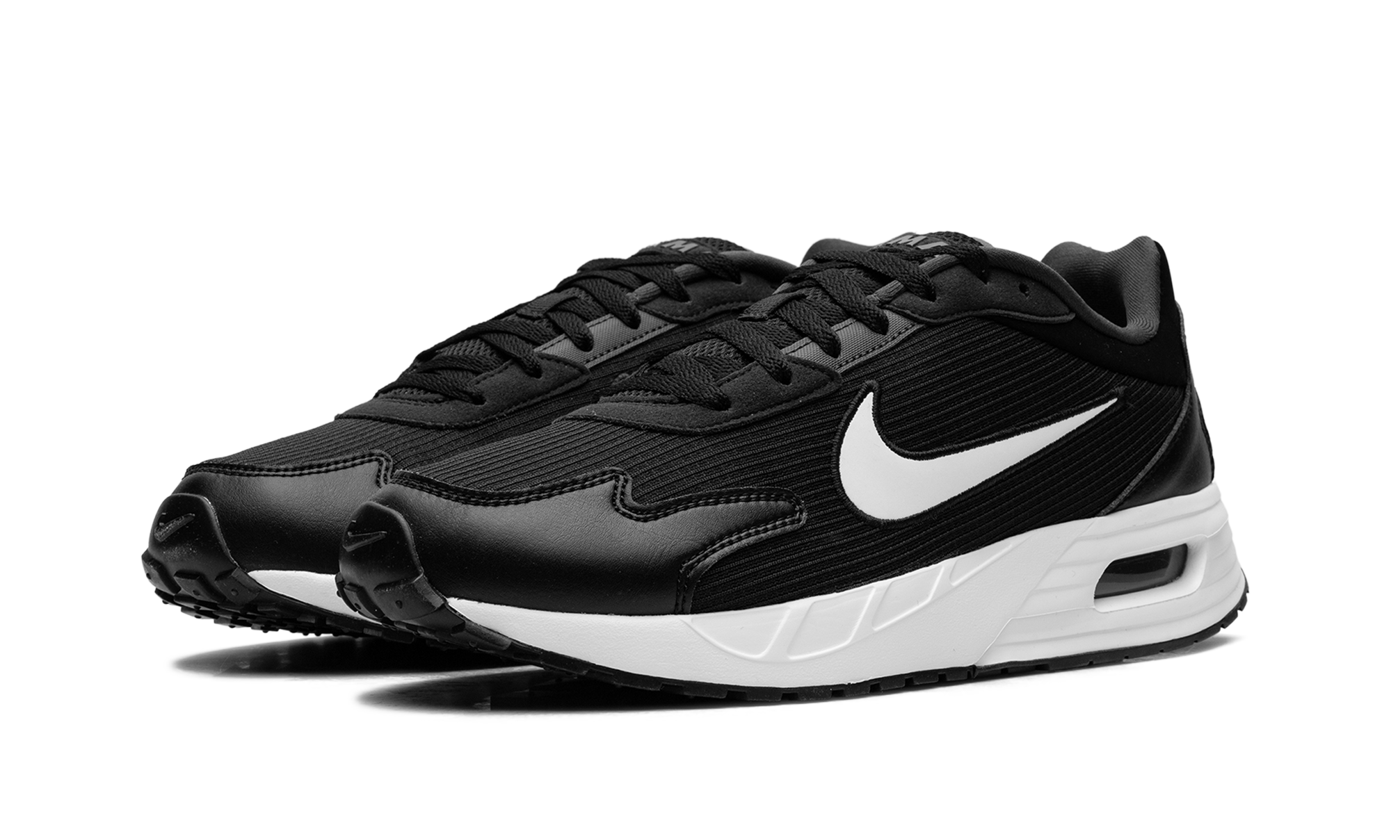 Air Max Solo "Black / White" HQ2572 001