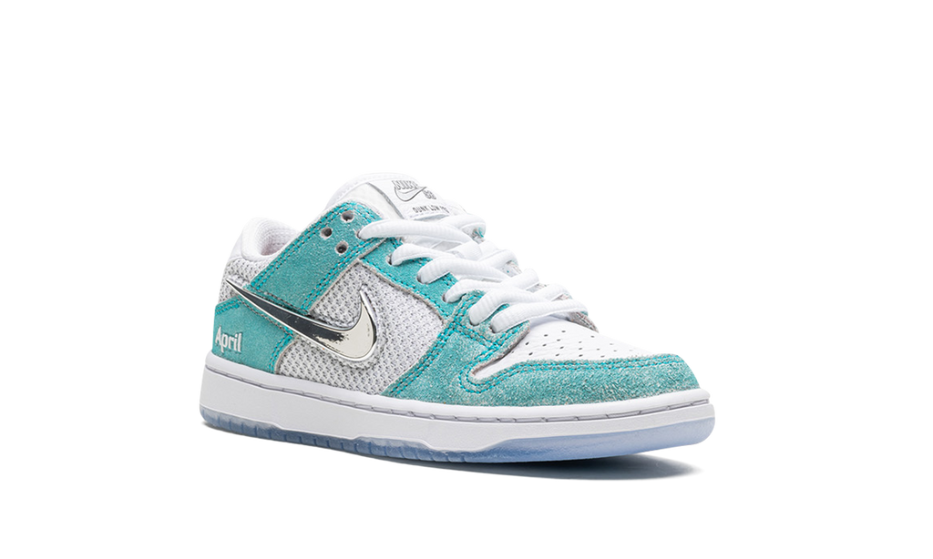 SB Dunk Low Pro QS PS "April Skateboards" FZ6106 300