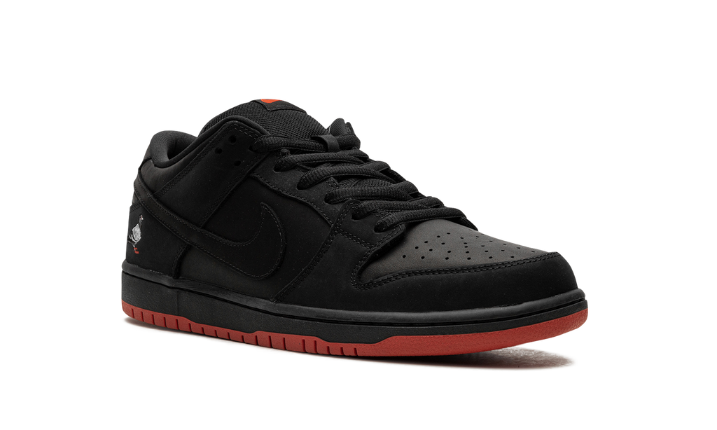SB Dunk Low TRD QS "Black Pigeon" 883232 008