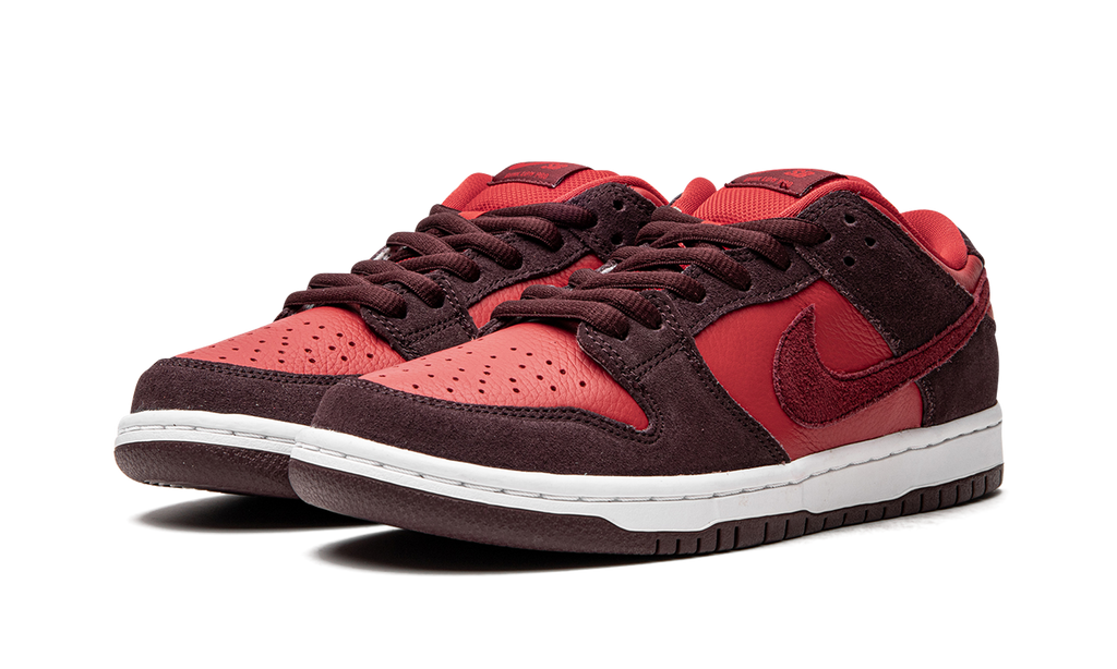 SB Dunk Low "Cherry" DM0807 600