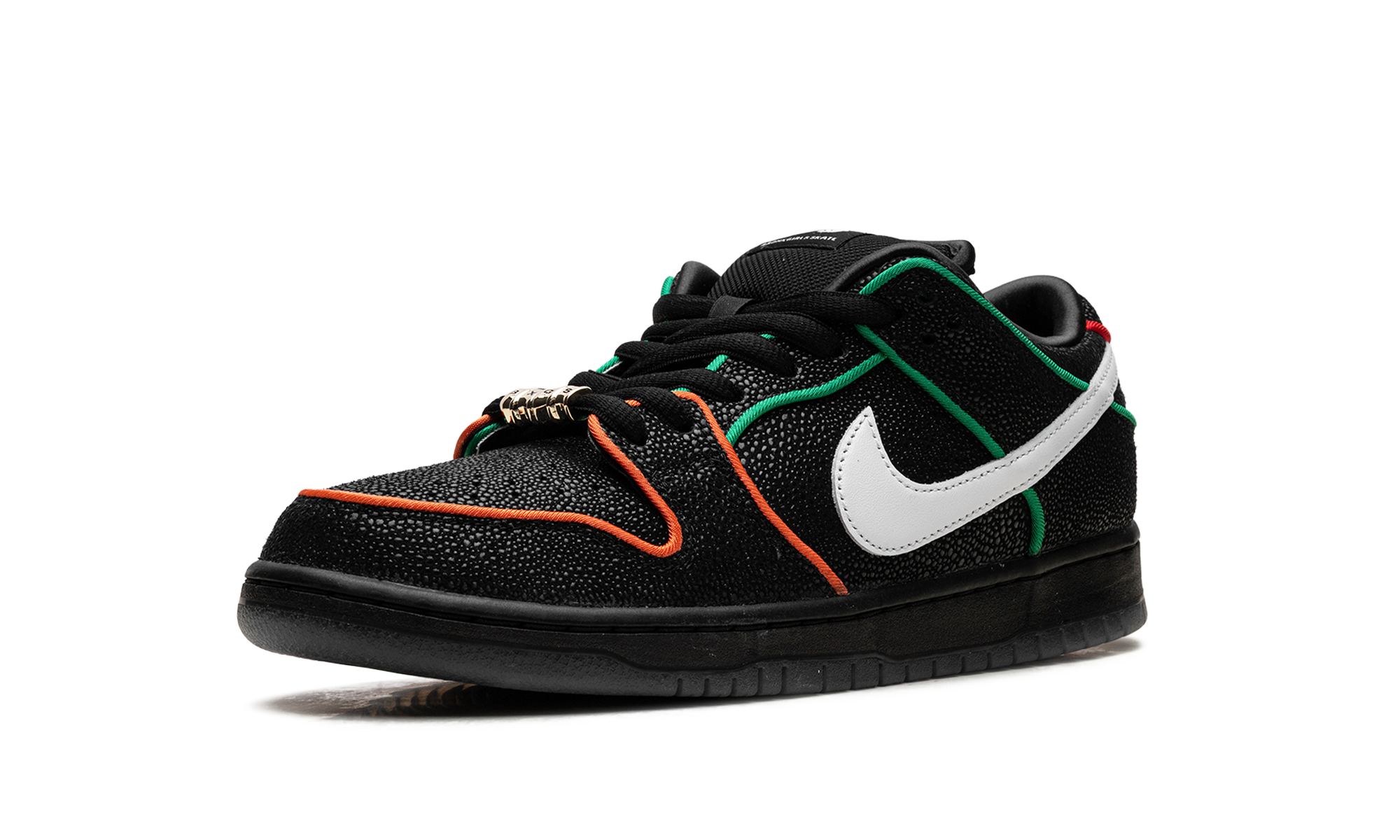 SB Dunk Low "Bronx Girls Skate" HV1664 001