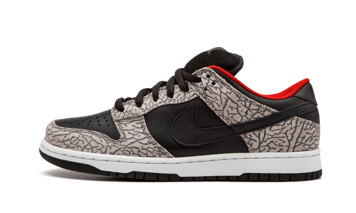 SB Dunk Low Pro "Supreme - Black Cement" 304292 131