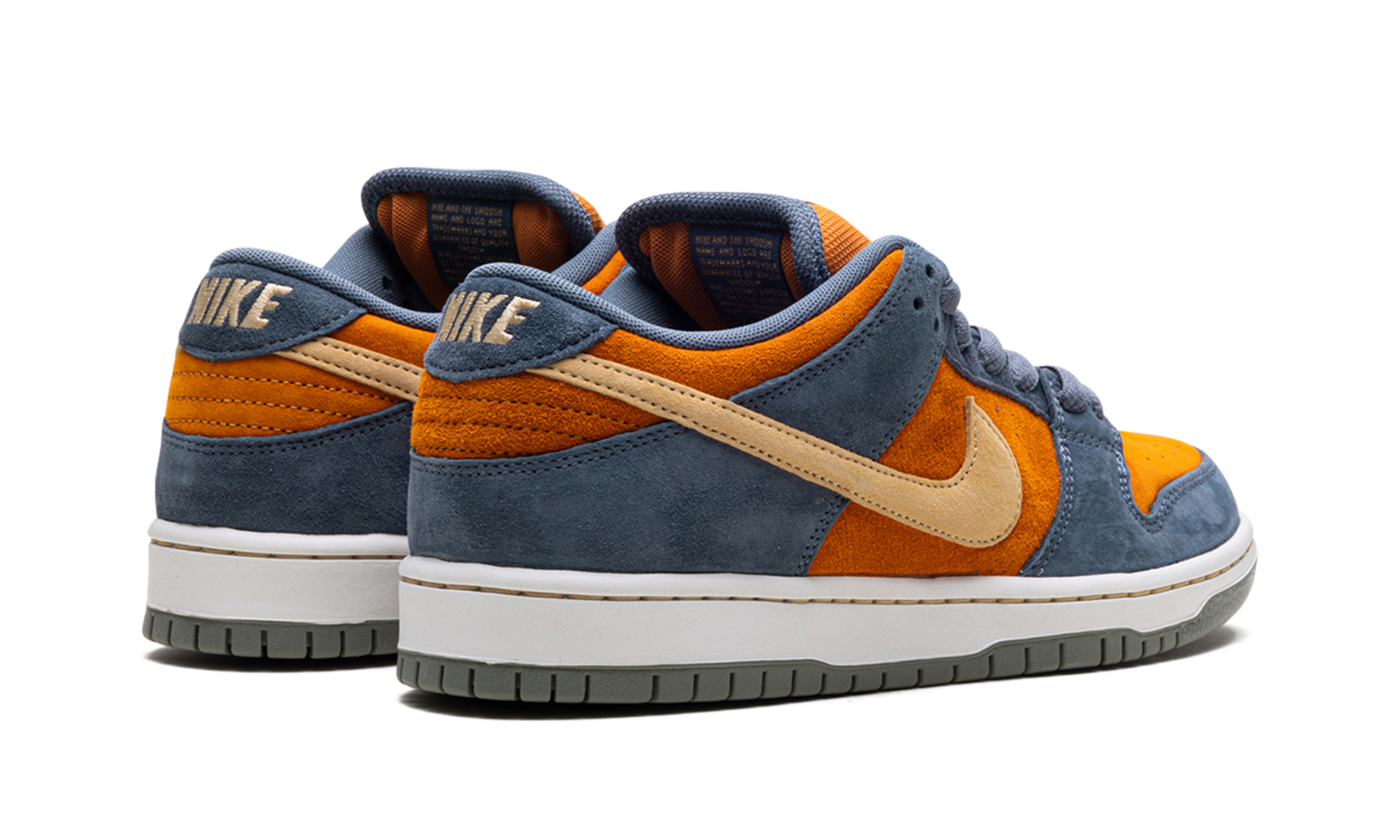 SB Dunk Low Pro "Light Carbon" HF3063 002