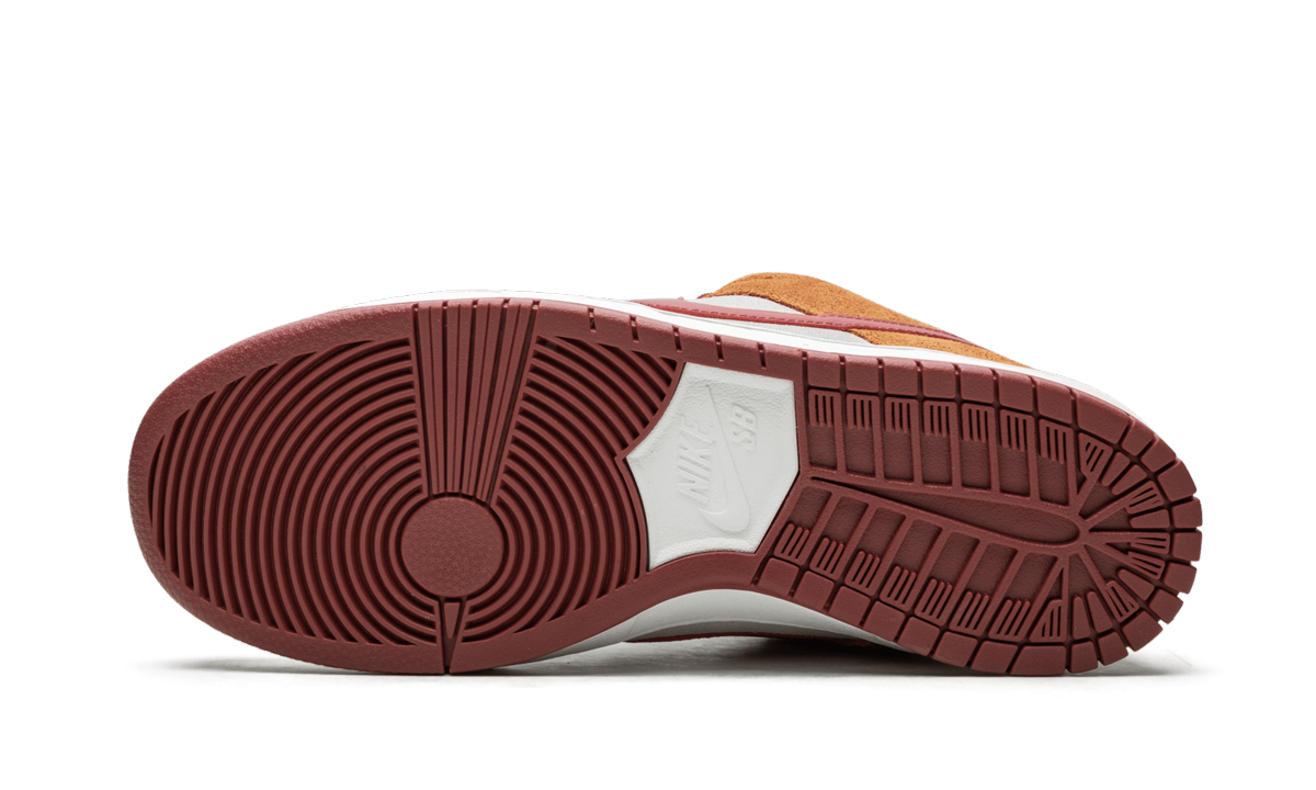 SB Dunk Low Pro "Dark Russet" BQ6817 202