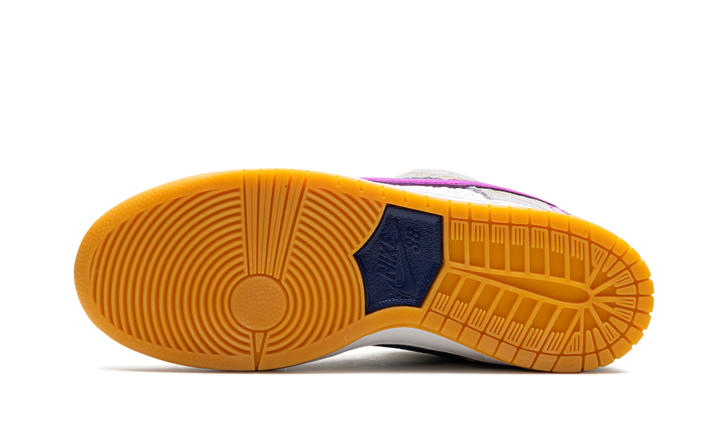 SB Dunk "Rayssa Leal" FZ5251 001